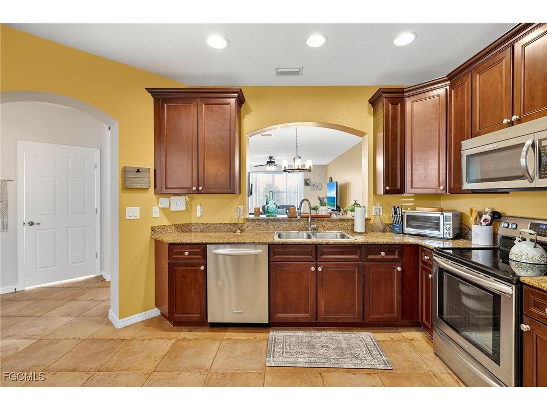 3355 Dandolo Circle Cape Coral FL 33909 2025020645 image4