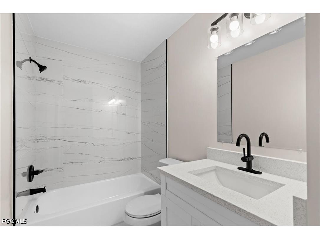 3358 Sabal Springs Boulevard North Fort Myers FL 33917 2026019624 image21
