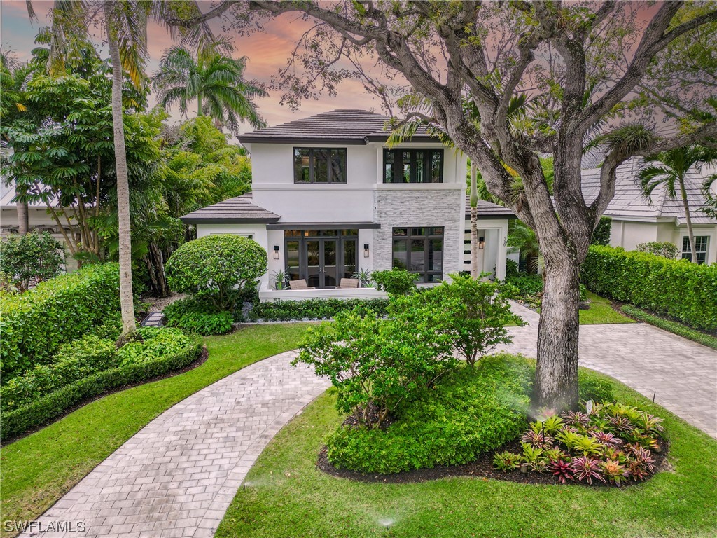 336 1st Avenue N Naples FL 34102 223087159 image1