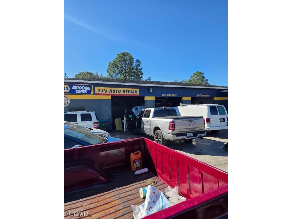 336 Gunnery Road S Lehigh Acres FL 33973 2026007904 image1