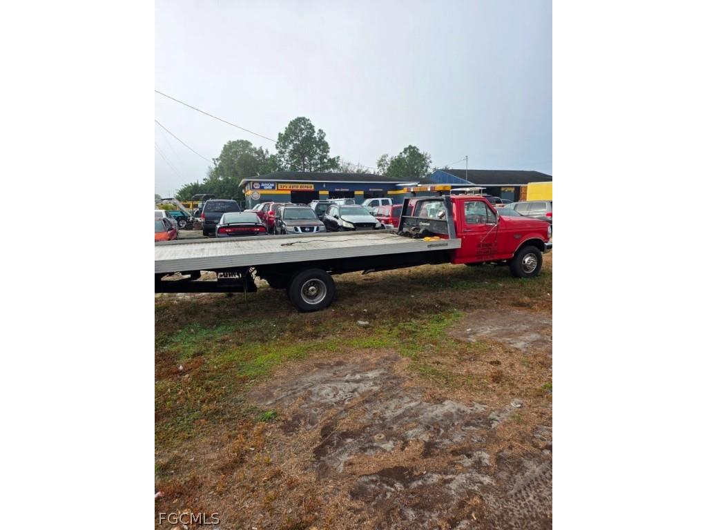 336 Gunnery Road S Lehigh Acres FL 33973 2026007904 image2