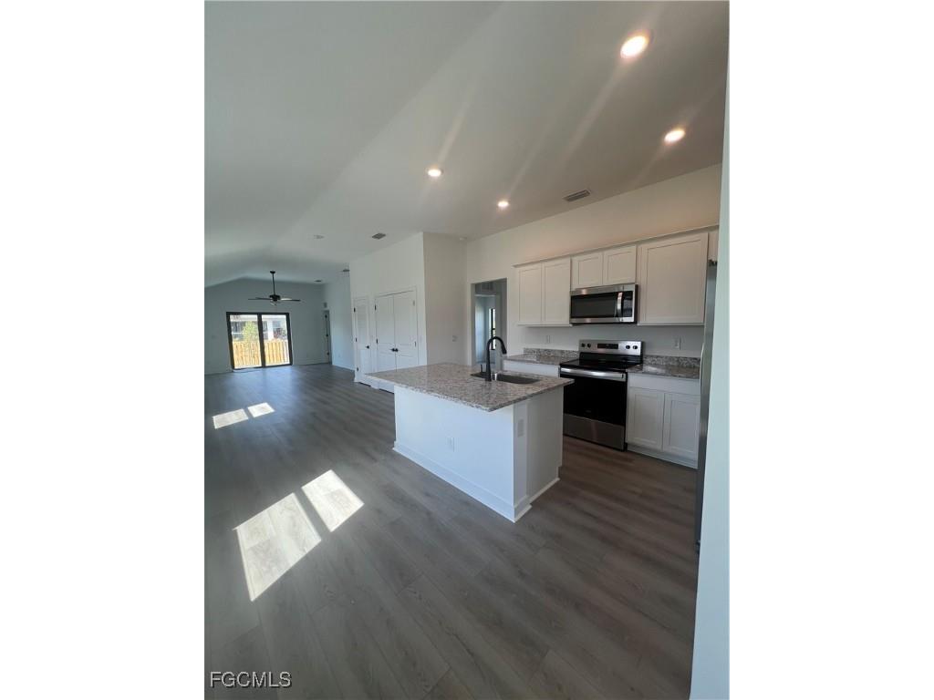 336 Parkdale Boulevard Lehigh Acres FL 33974 2025026364 image2