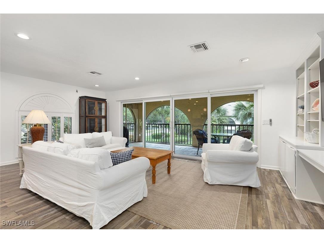 3360 10th Street N #1210 Naples FL 34103 225057805 image2
