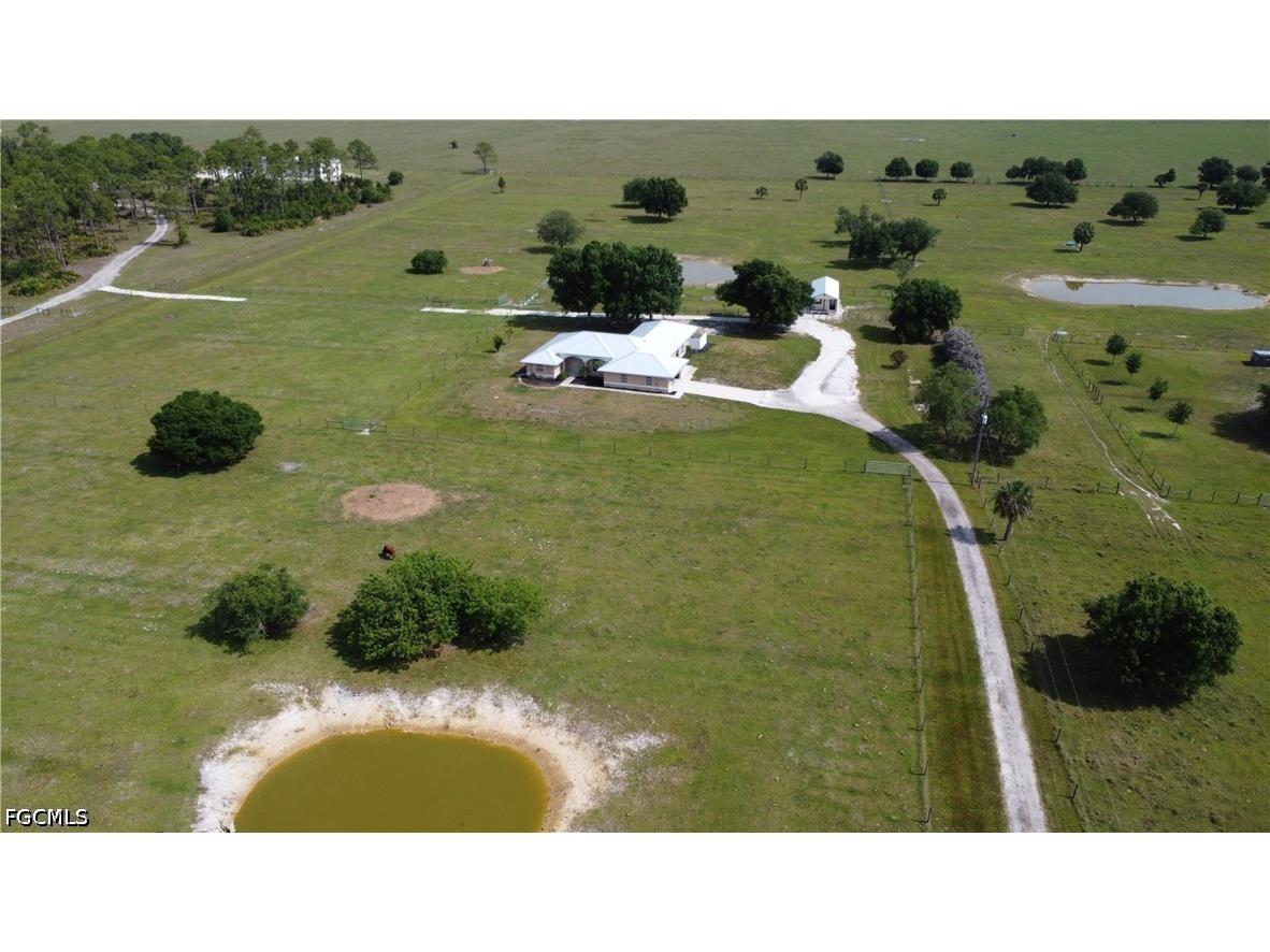 33600 Bermont Road Punta Gorda FL 33982 2026025663 image1