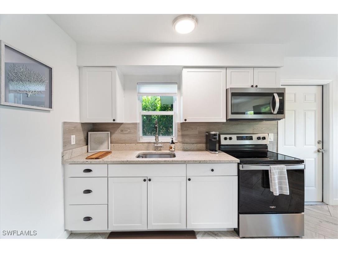 3365-3367 Estey Avenue Naples FL 34104 225067877 image21