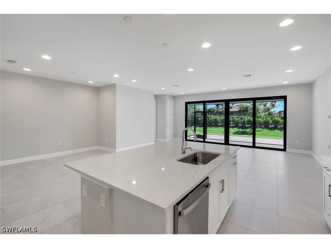 3368 Meloy Drive Fort Myers FL 33905 226011990 image8