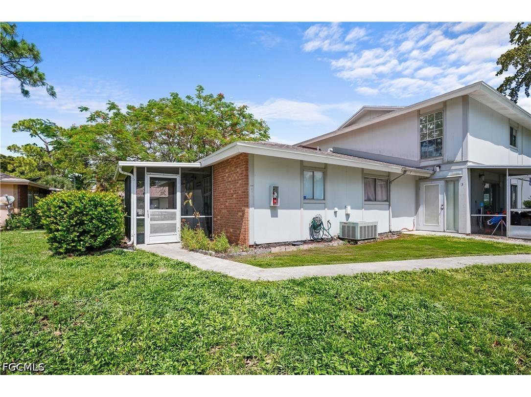 3369 Yukon Circle #1 Fort Myers FL 33907 2026026091 image1