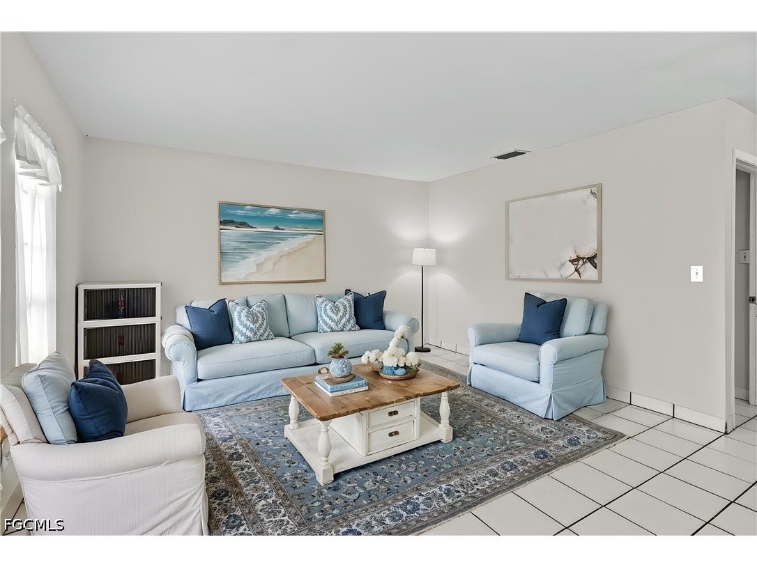 3369 Yukon Circle #1 Fort Myers FL 33907 2026026091 image2