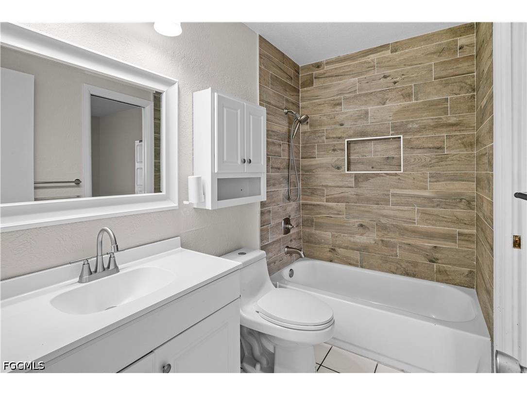 3369 Yukon Circle #1 Fort Myers FL 33907 2026026091 image23