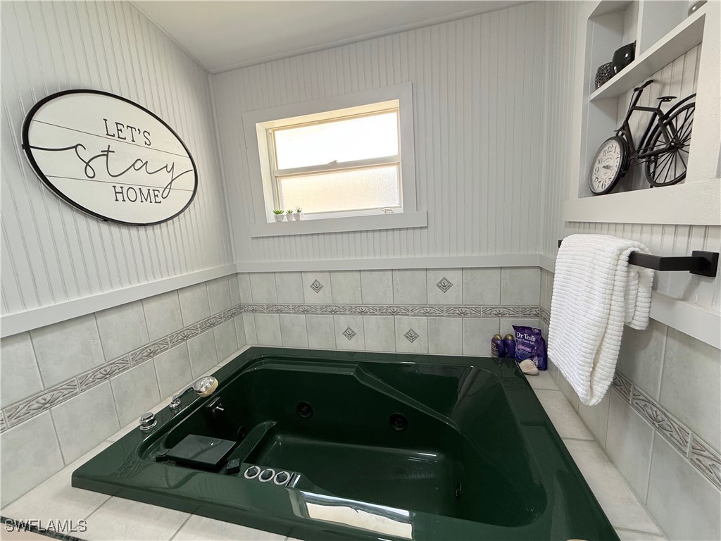 337 Emerald Bay Circle #U1 Naples FL 34110 225073990 image19