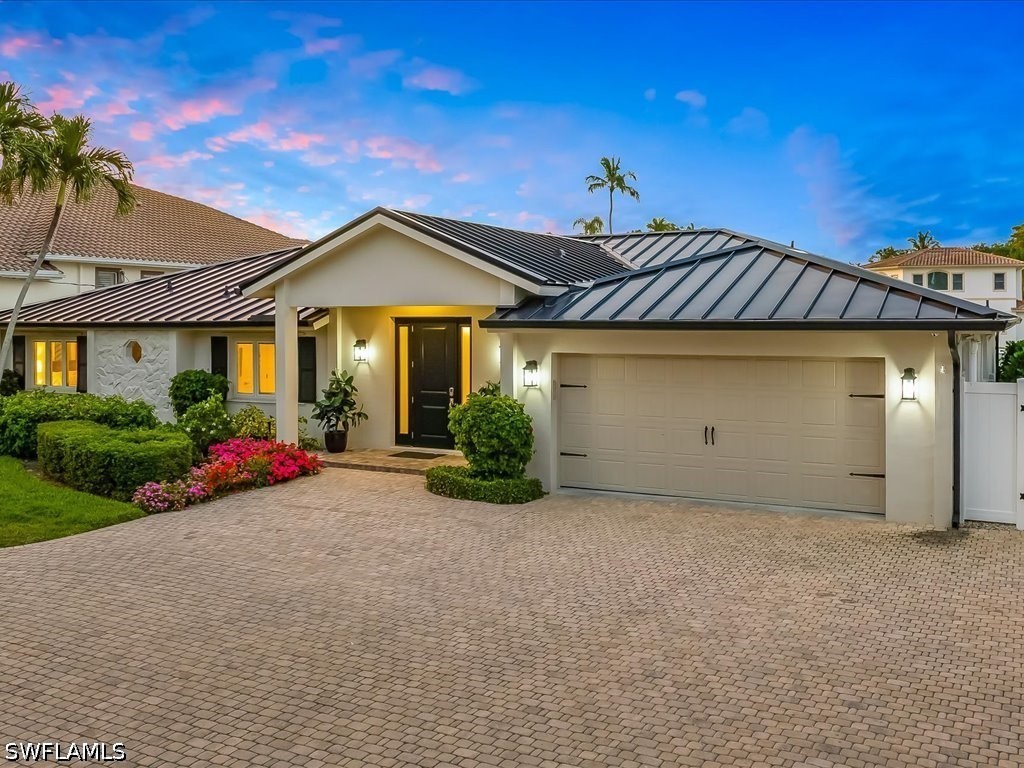 337 Mooring Line Drive Naples FL 34102 226016506 image1