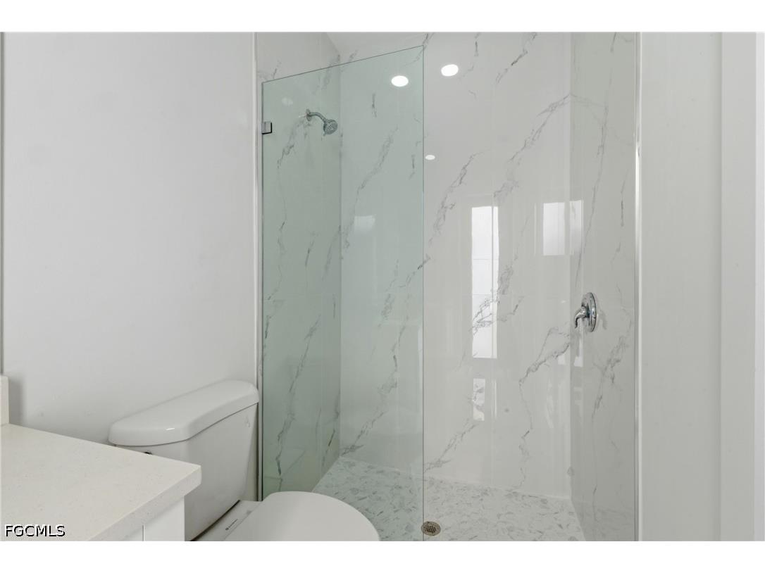 337 NE 13th Street Cape Coral FL 33909 2026016640 image18