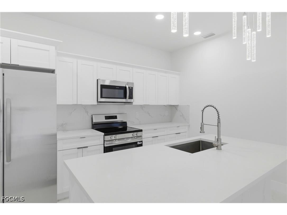 337 NE 13th Street Cape Coral FL 33909 2026016640 image7