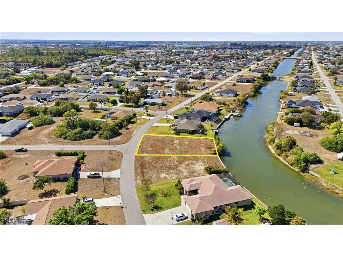 337 NE 5th Terrace Cape Coral FL 33909 2026008001 image1