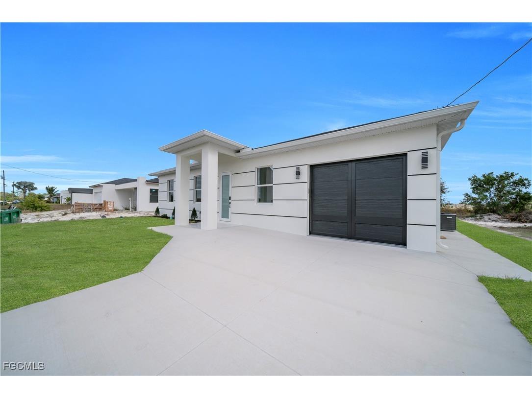 337 Rawlings Avenue Lehigh Acres FL 33974 2026003033 image2