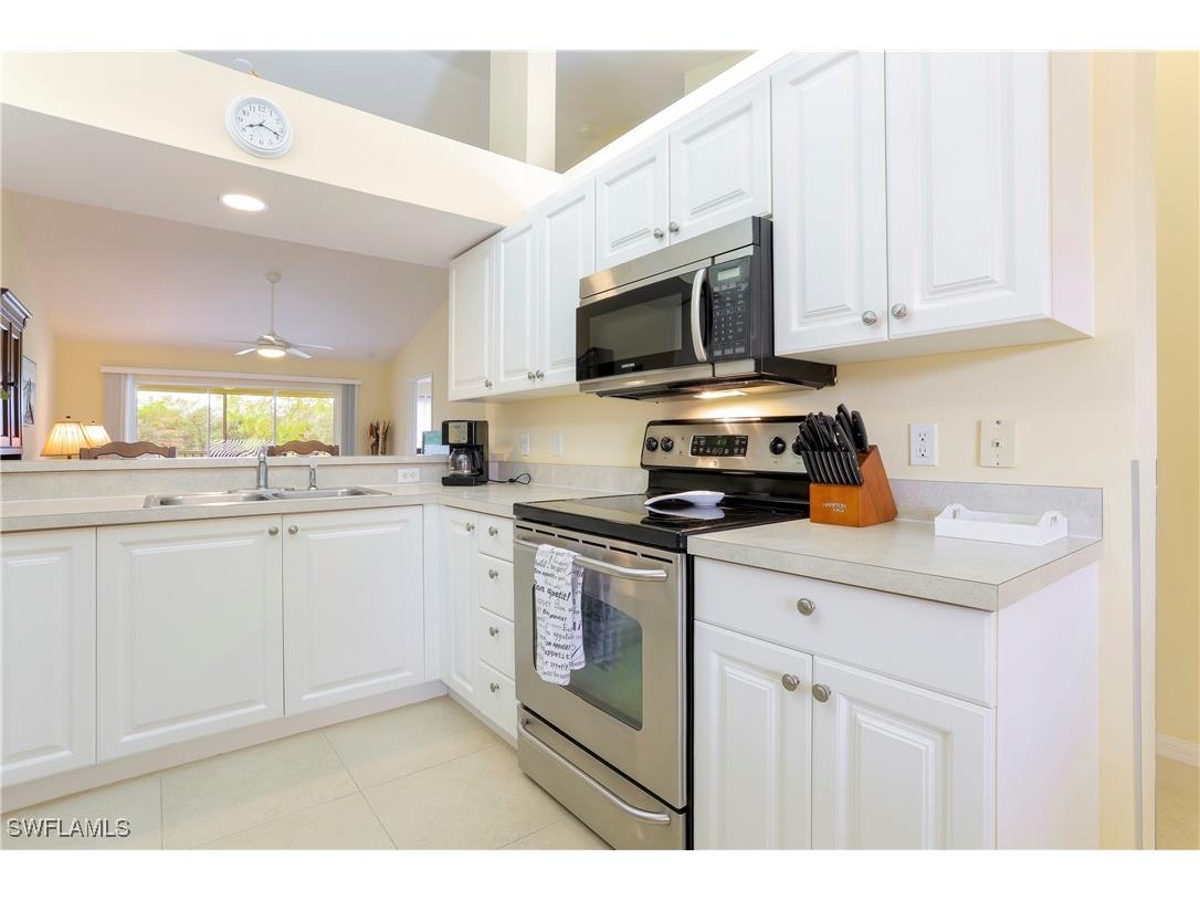 337 Robin Hood Circle #204 Naples FL 34104 225072687 image10