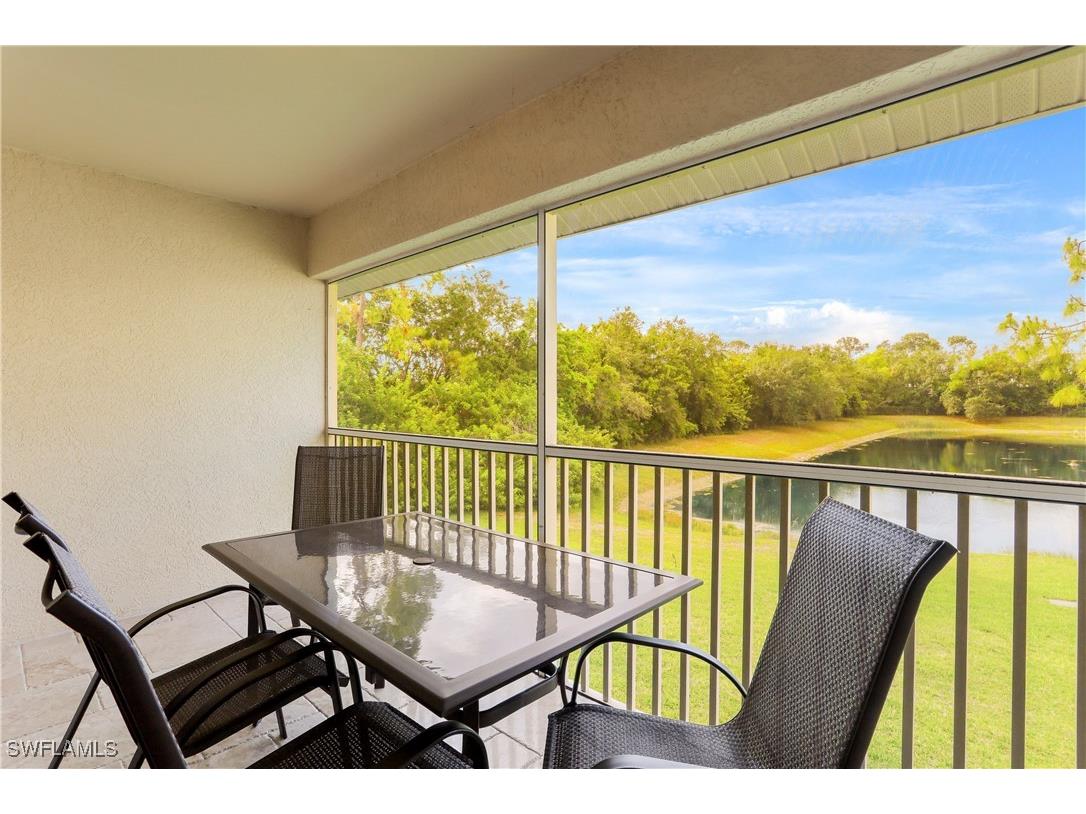 337 Robin Hood Circle #204 Naples FL 34104 225072687 image17