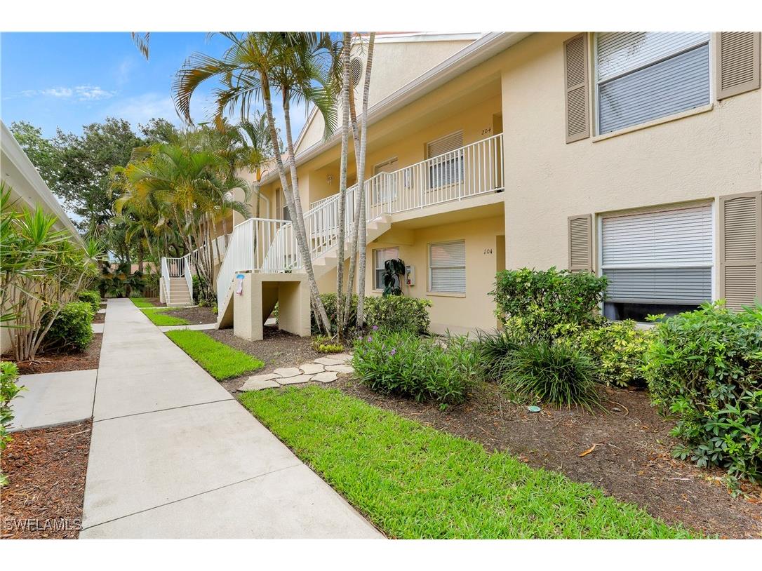 337 Robin Hood Circle #204 Naples FL 34104 225072687 image19