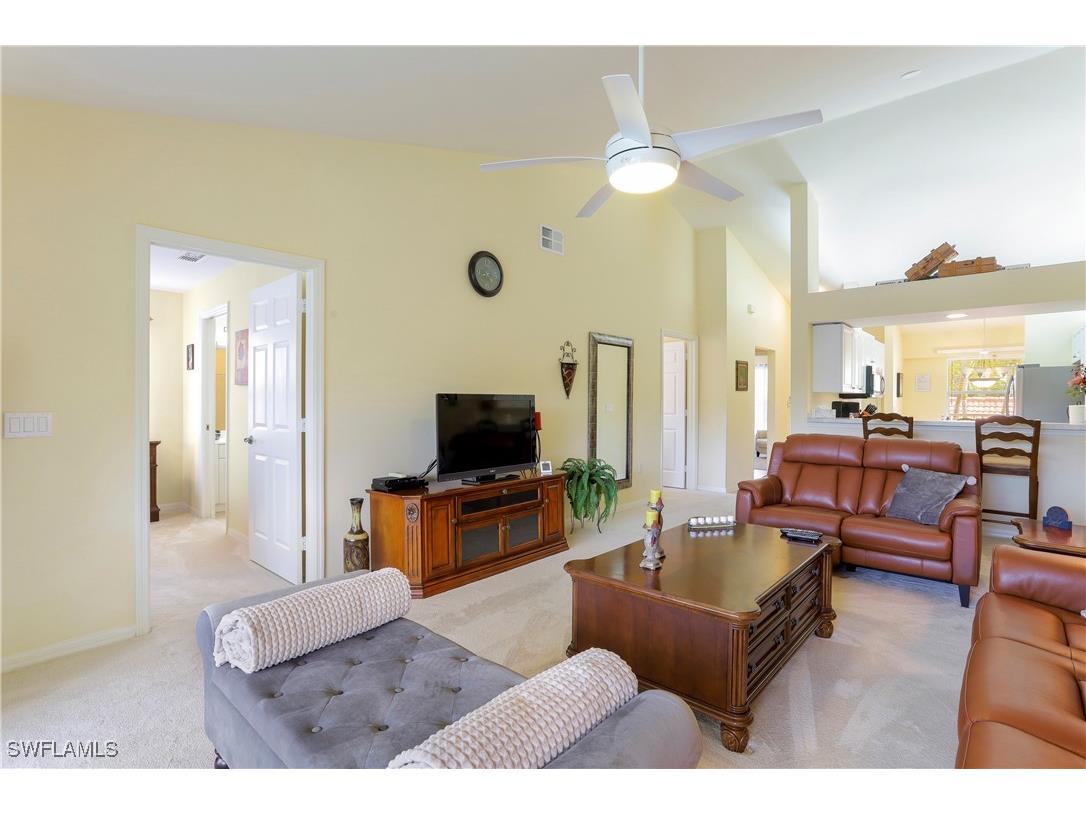 337 Robin Hood Circle #204 Naples FL 34104 225072687 image2