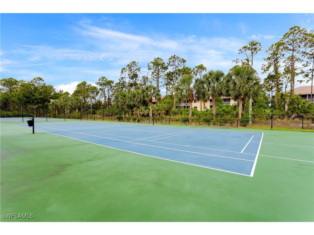 337 Robin Hood Circle #204 Naples FL 34104 225072687 image23