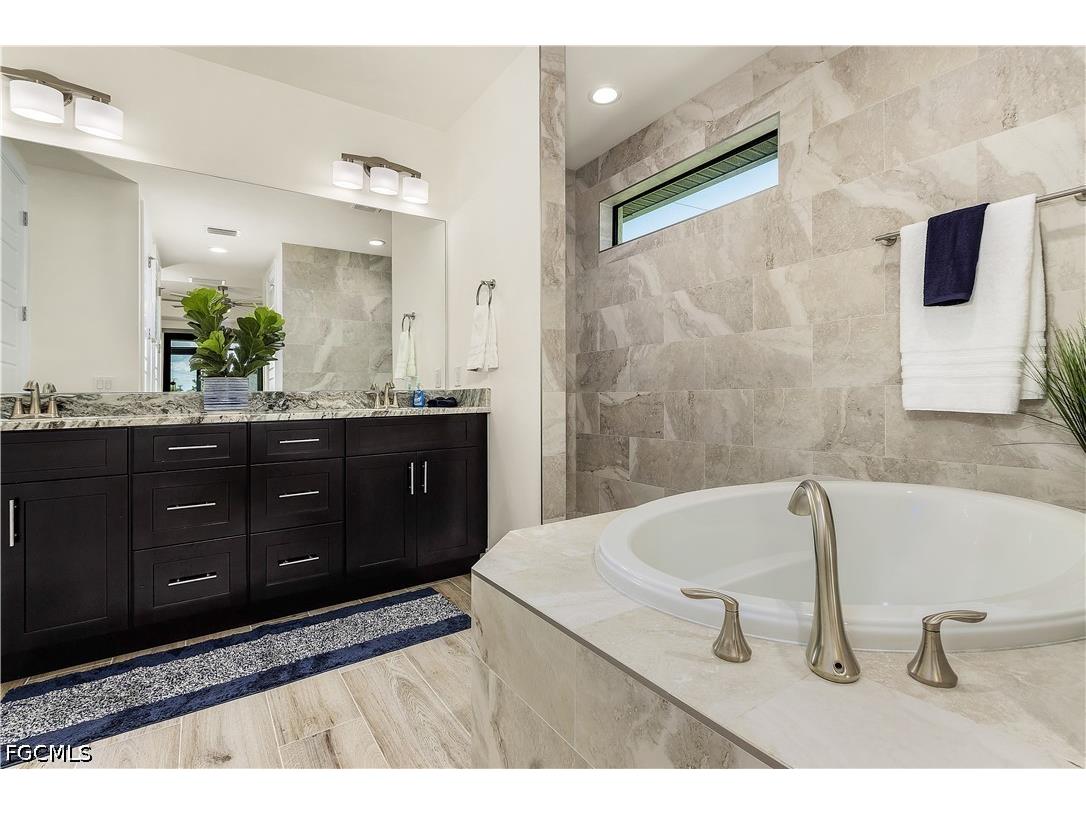 337 SW 31st Avenue Cape Coral FL 33991 2026017760 image9