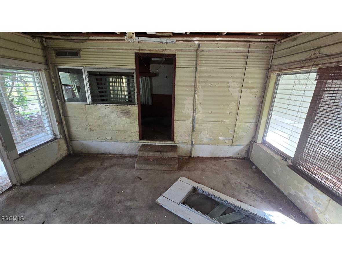 337 Sacramento Street North Fort Myers FL 33903 2025021681 image12