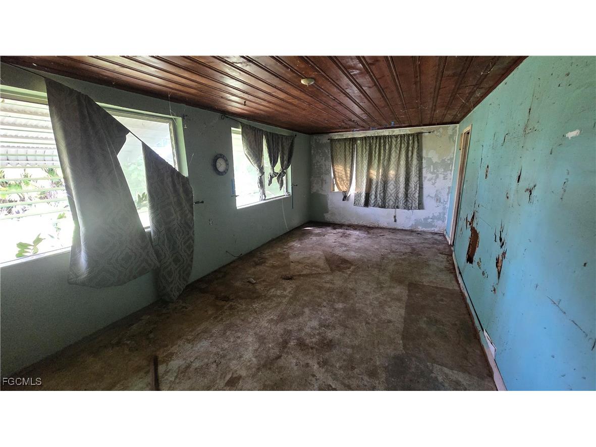337 Sacramento Street North Fort Myers FL 33903 2025021681 image5