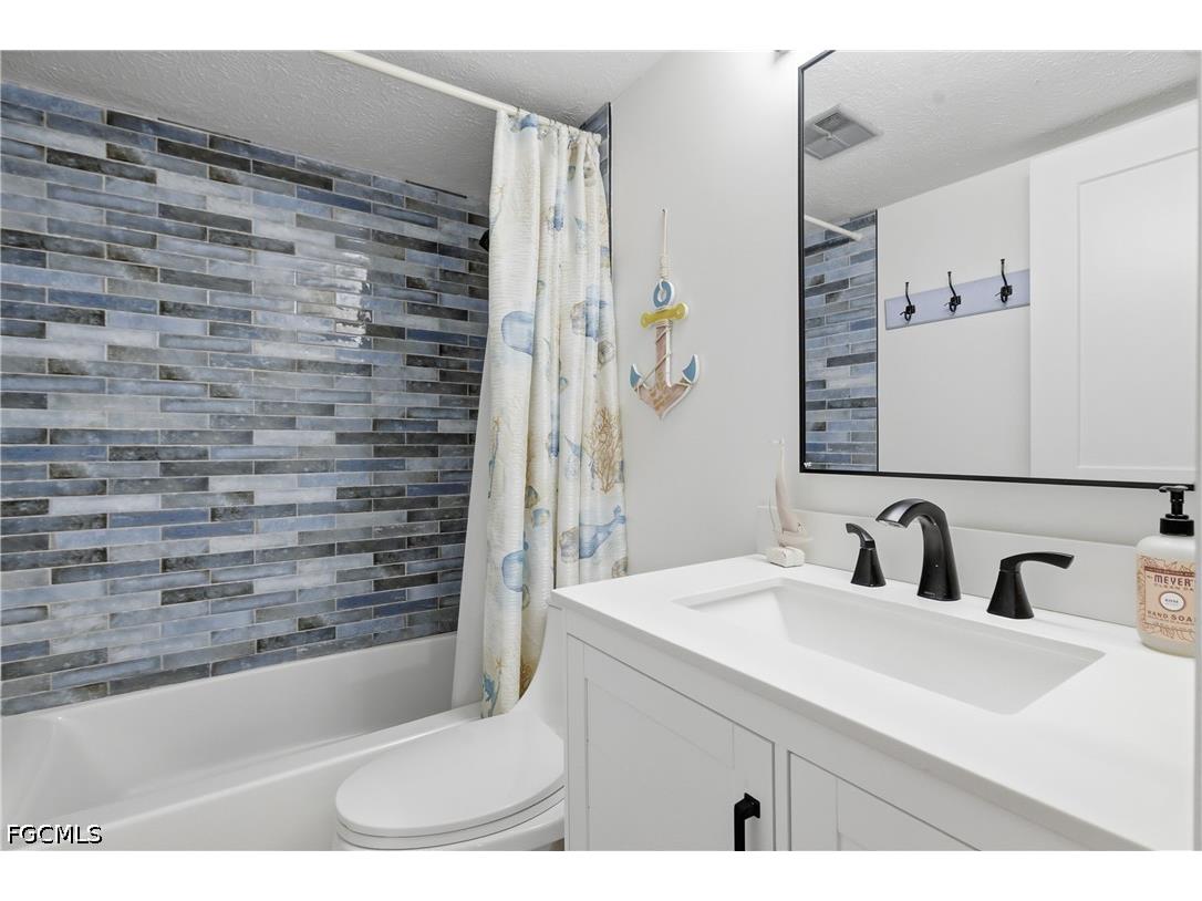 3371 N Key Drive #105 North Fort Myers FL 33903 2026020789 image27