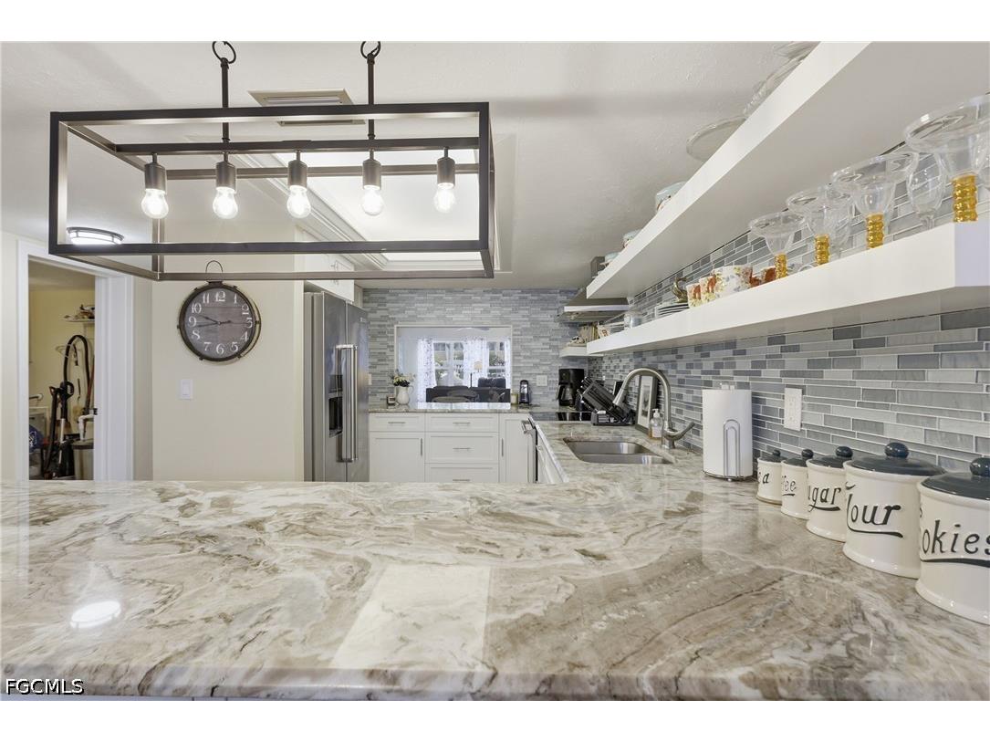 3371 N Key Drive #105 North Fort Myers FL 33903 2026020789 image4