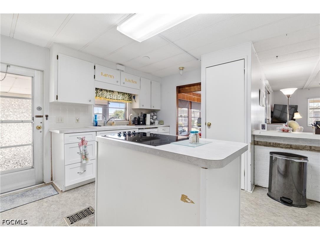 3373 Rainbow Lane North Fort Myers FL 33903 2026013869 image13