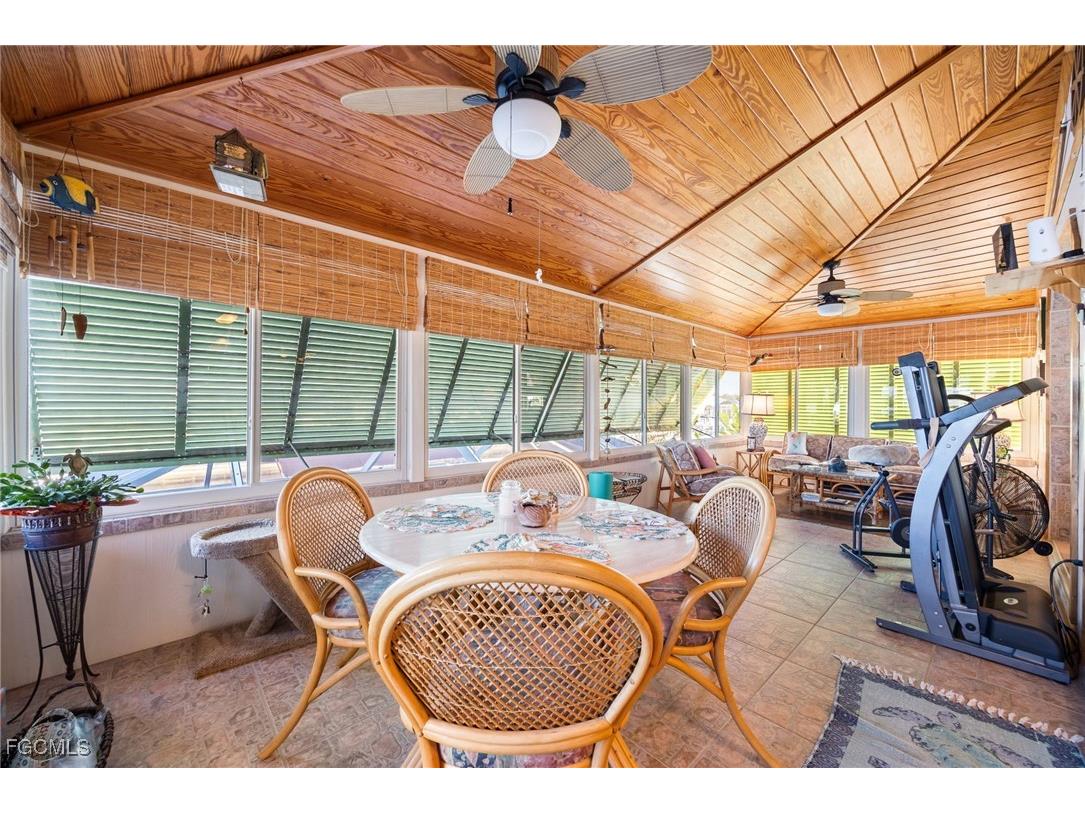 3374 York Road Saint James City FL 33956 2025021424 image17