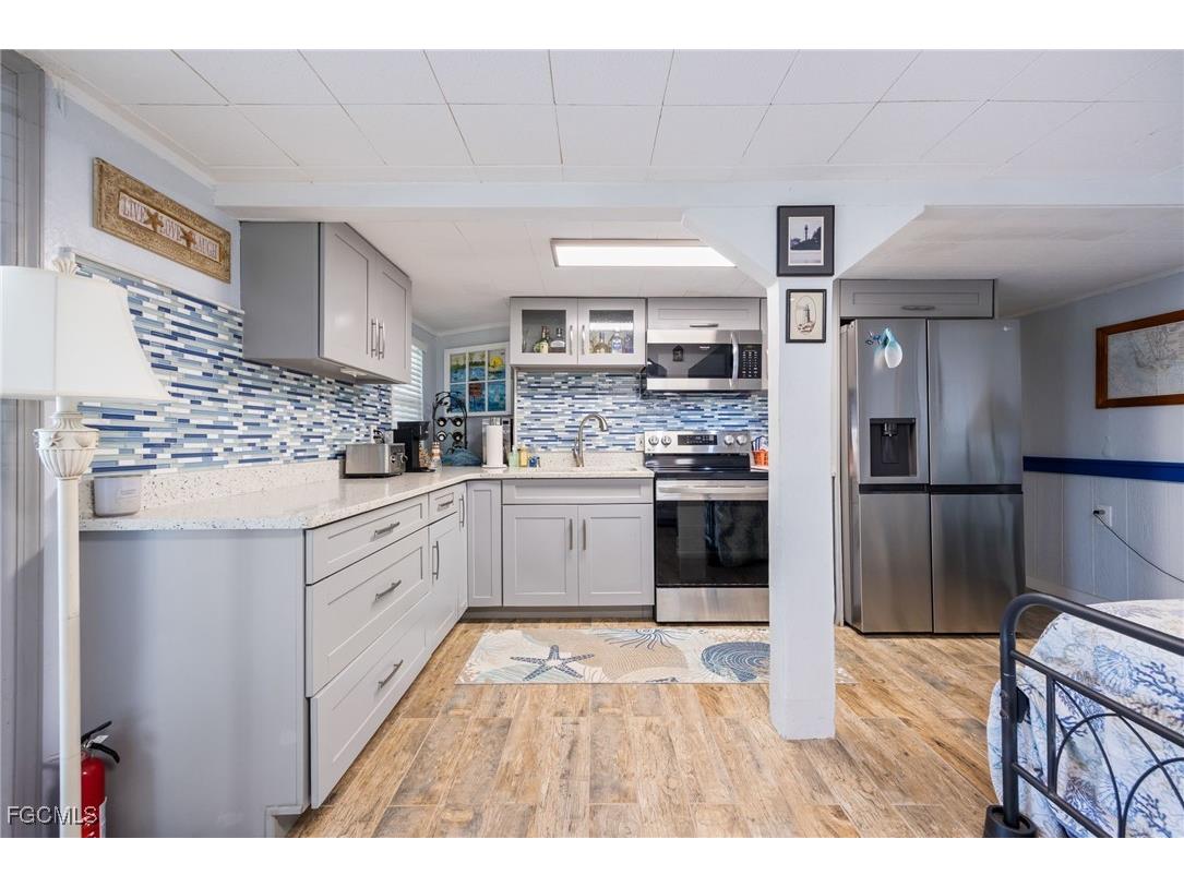 3374 York Road Saint James City FL 33956 2025021424 image30