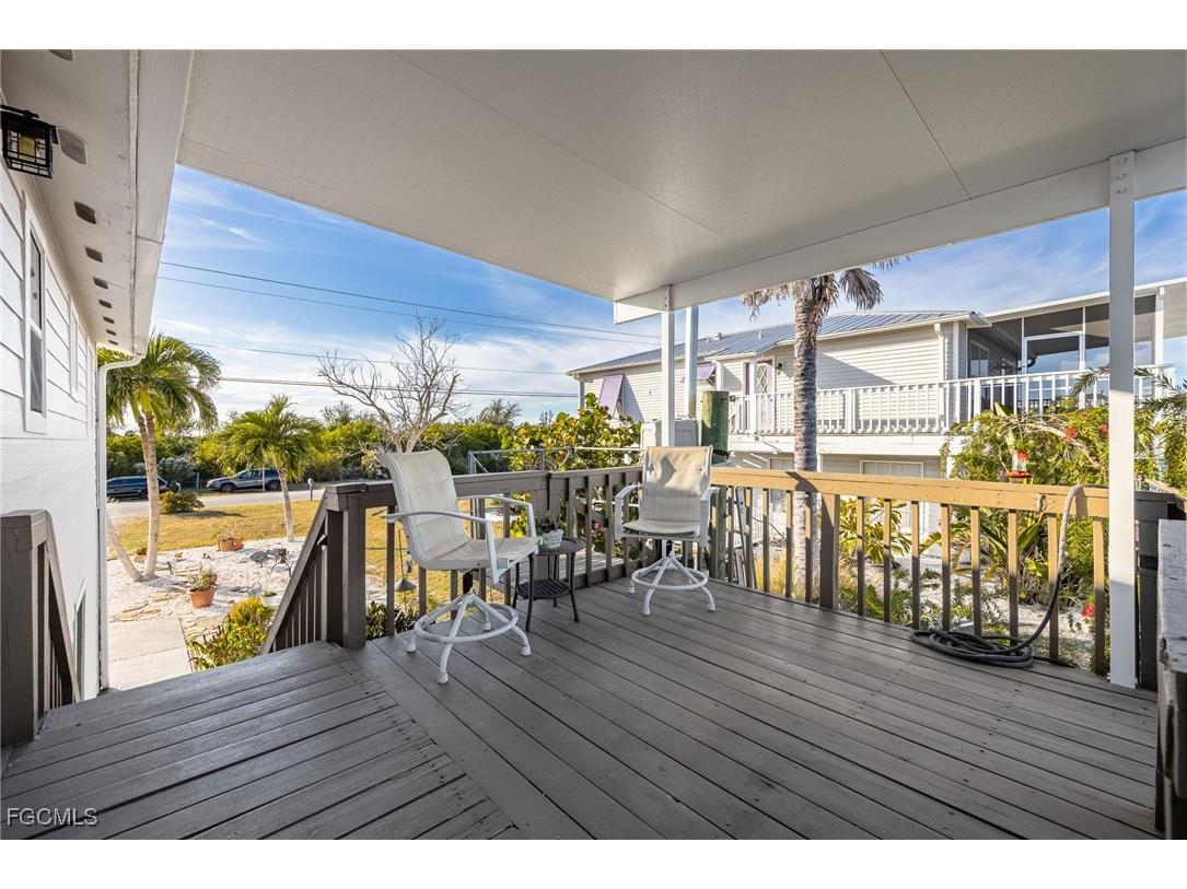 3374 York Road Saint James City FL 33956 2025021424 image4