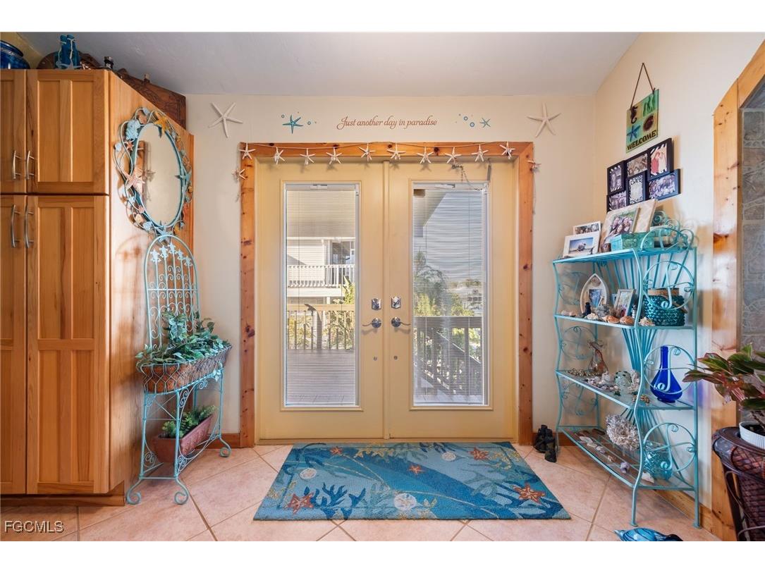 3374 York Road Saint James City FL 33956 2025021424 image6