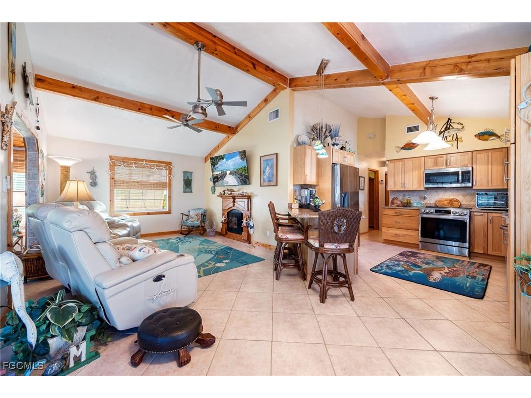 3374 York Road Saint James City FL 33956 2025021424 image7