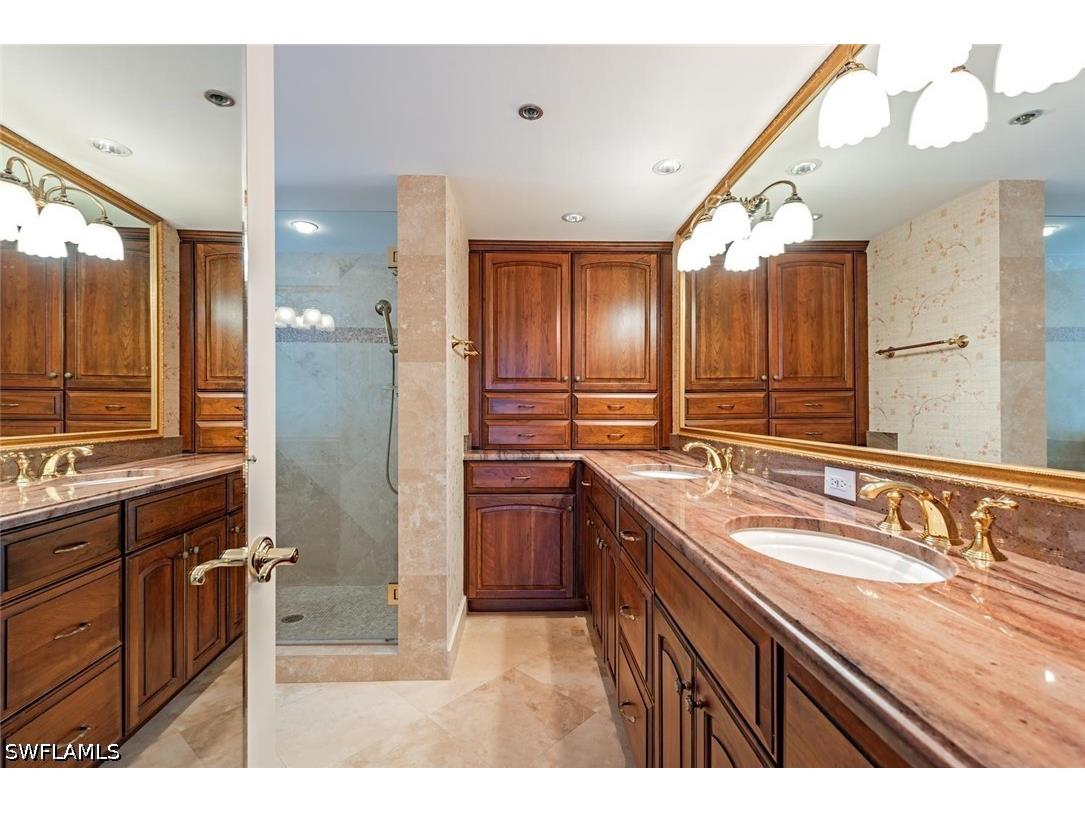 3377 Gulf Shore Boulevard N #4D Naples FL 34103 226014728 image17