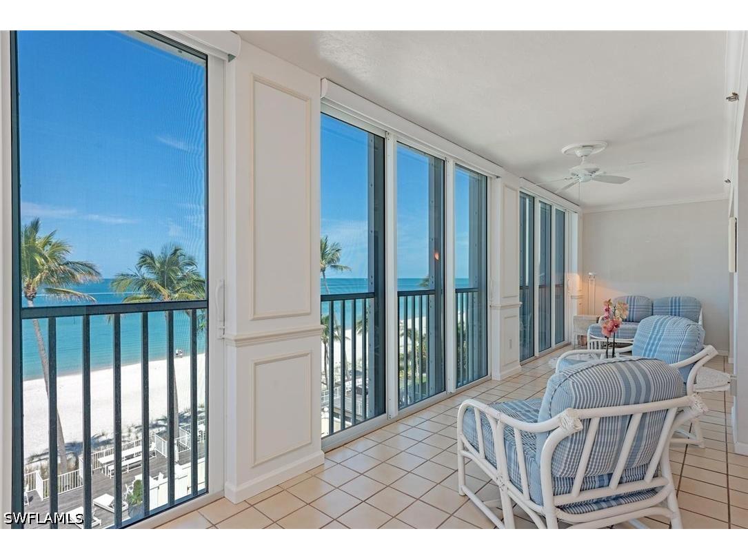 3377 Gulf Shore Boulevard N #4D Naples FL 34103 226014728 image3