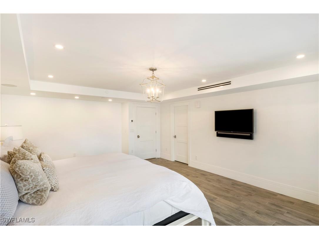 3377 Gulf Shore Boulevard N #1B Naples FL 34103 225072206 image18