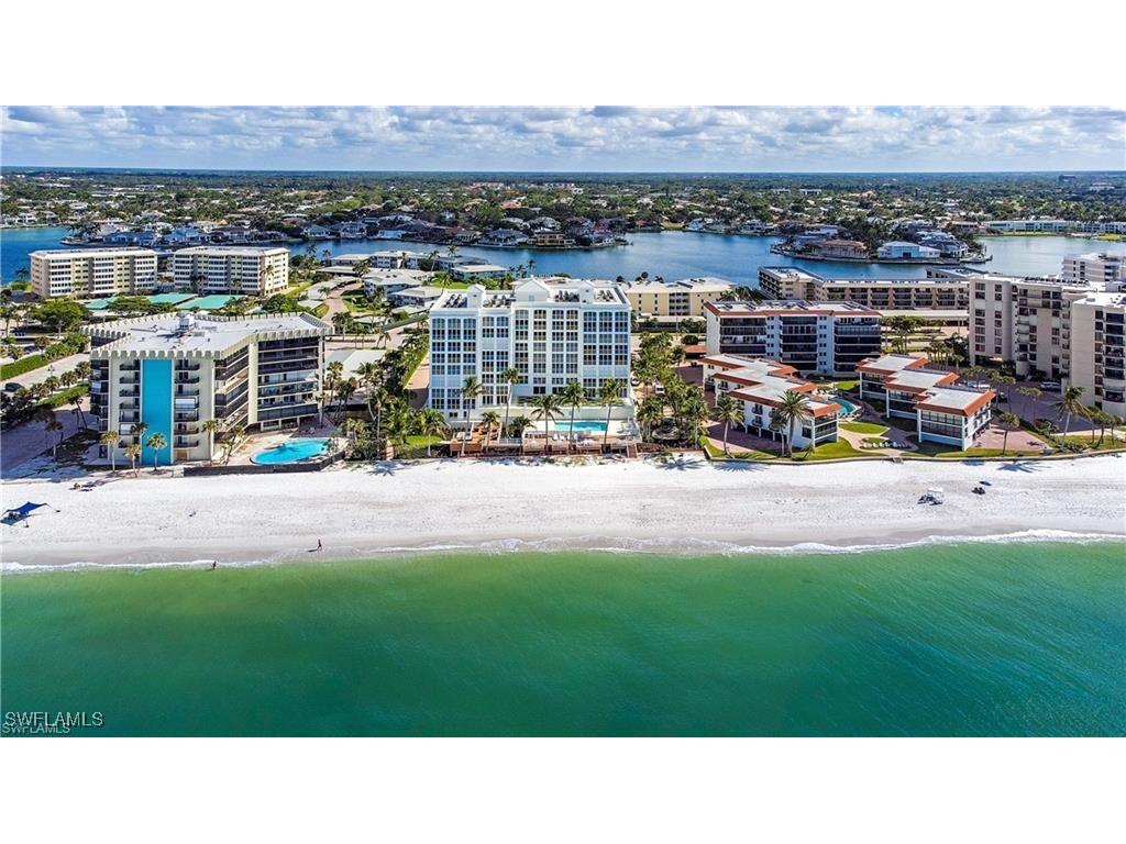 3377 Gulf Shore Boulevard N #2A Naples FL 34103 226005106 image1