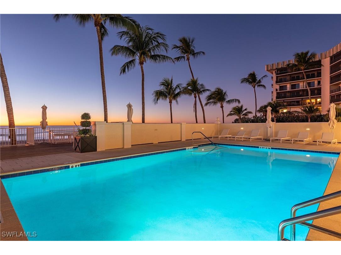 3377 Gulf Shore Boulevard N #2A Naples FL 34103 226005106 image4