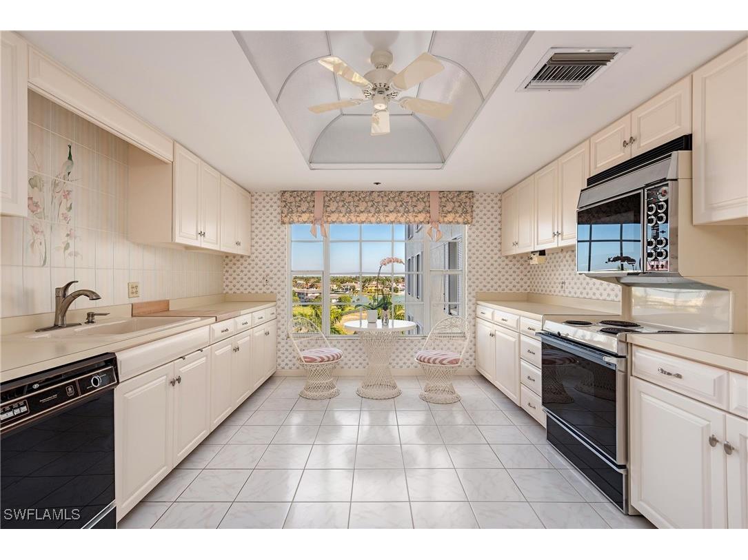 3377 Gulf Shore Boulevard N #6C Naples FL 34103 226003347 image18
