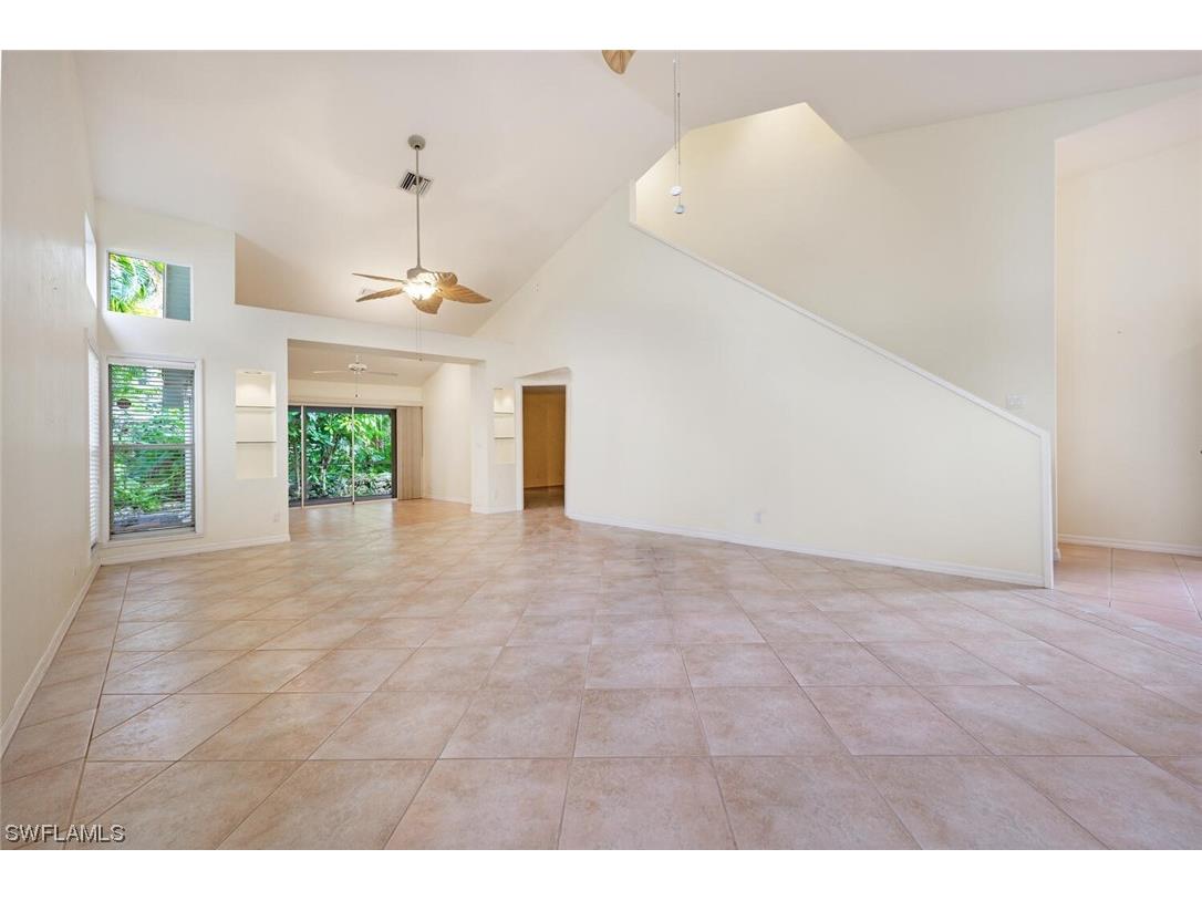 338 Carinosa Court #18-8 Naples FL 34110 223091462 image1