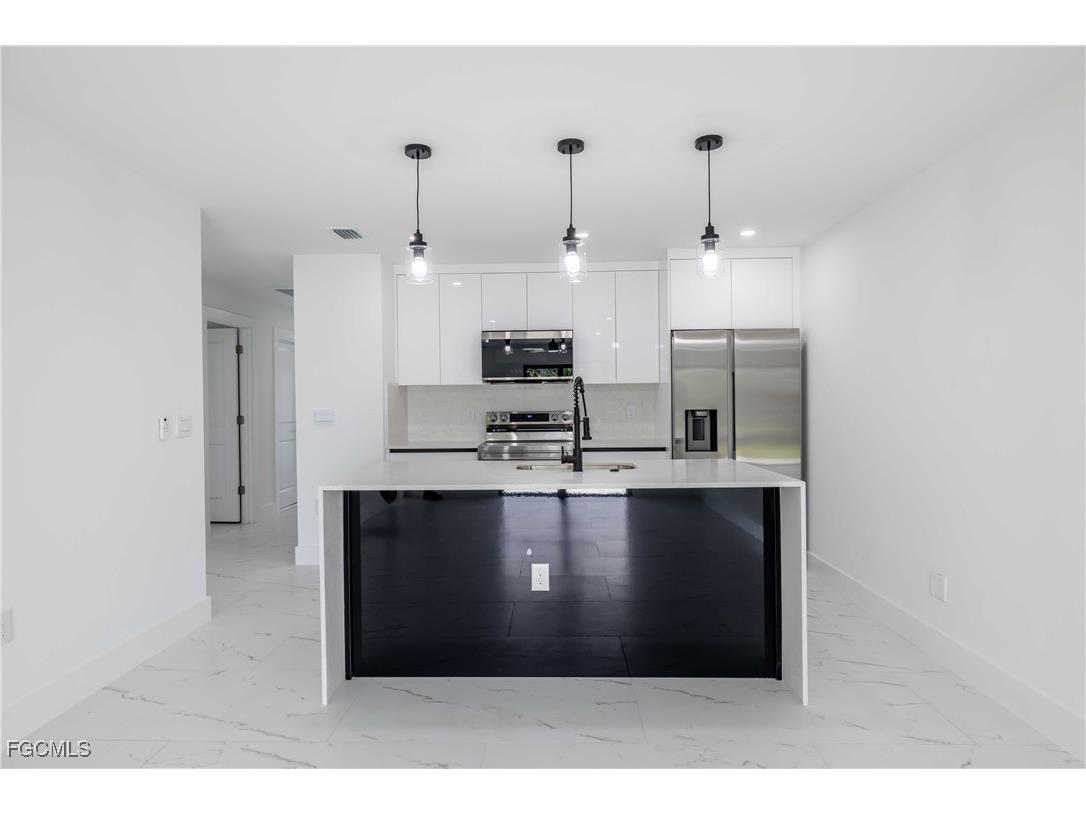 338 Harry Avenue S Lehigh Acres FL 33973 2025020693 image6