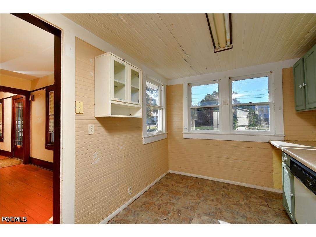 3381 Edgewood Avenue Fort Myers FL 33916 2026013826 image10