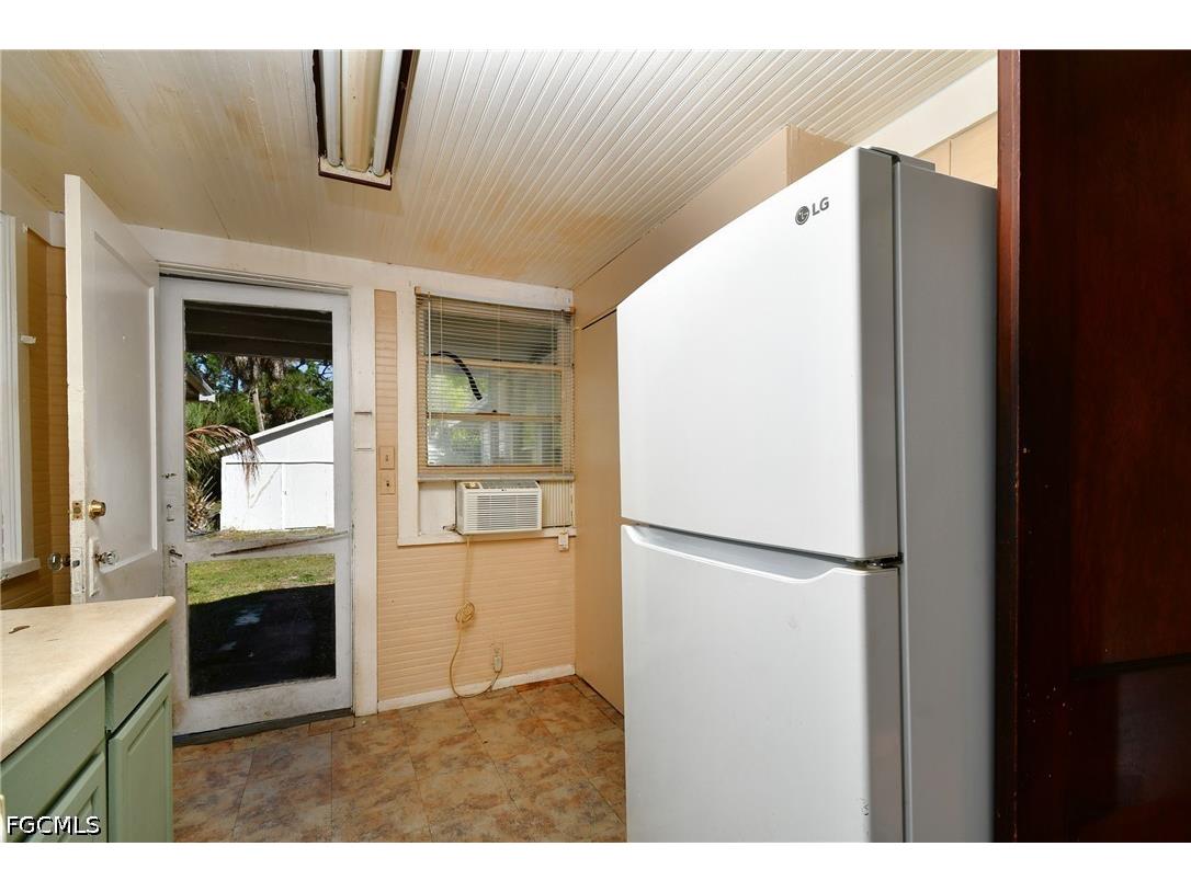 3381 Edgewood Avenue Fort Myers FL 33916 2026013826 image13