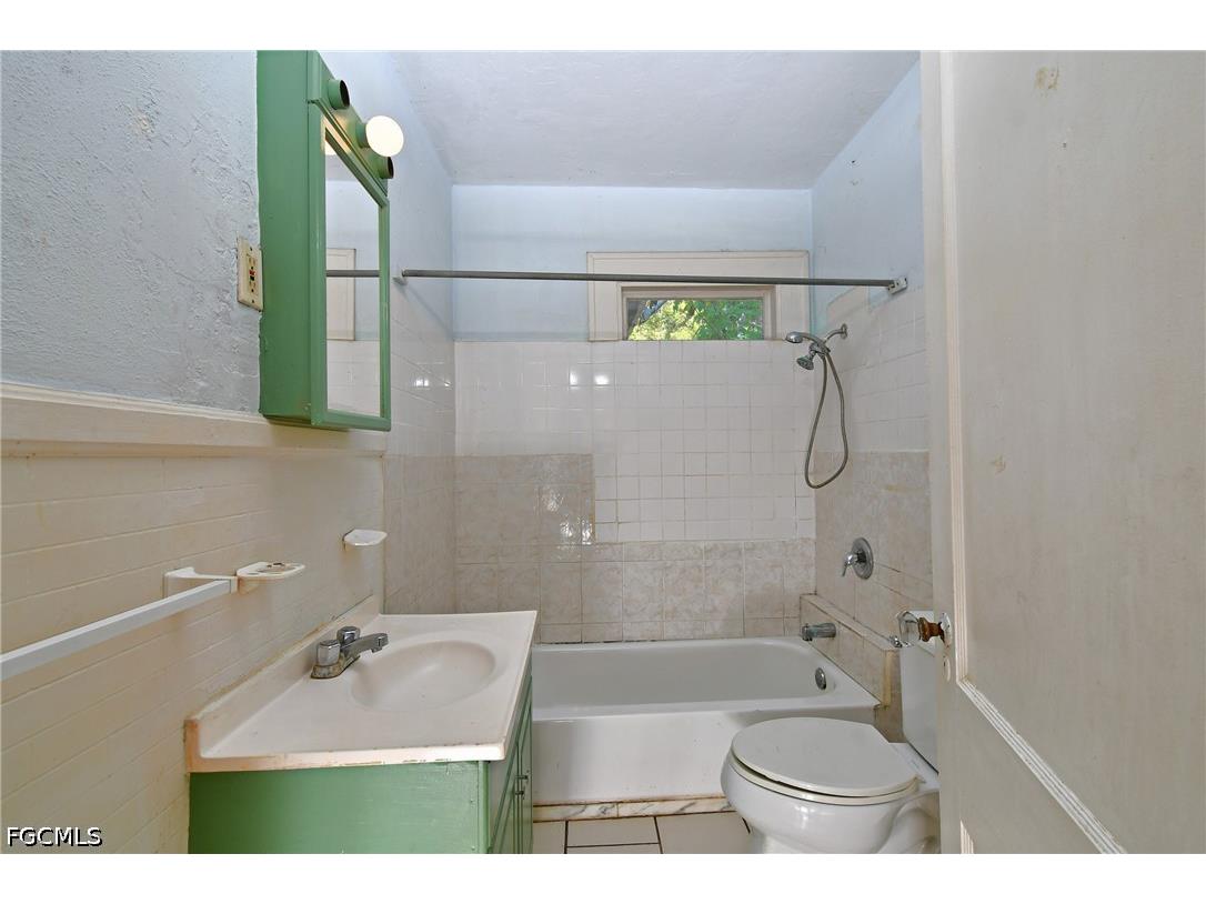 3381 Edgewood Avenue Fort Myers FL 33916 2026013826 image20