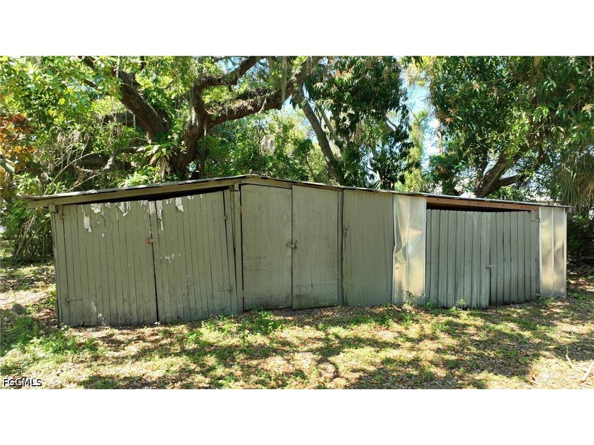 3381 Edgewood Avenue Fort Myers FL 33916 2026013826 image28