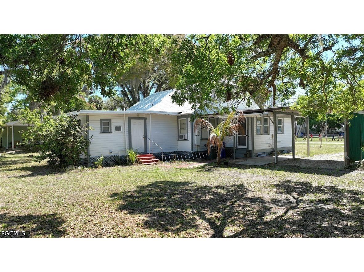 3381 Edgewood Avenue Fort Myers FL 33916 2026013826 image31