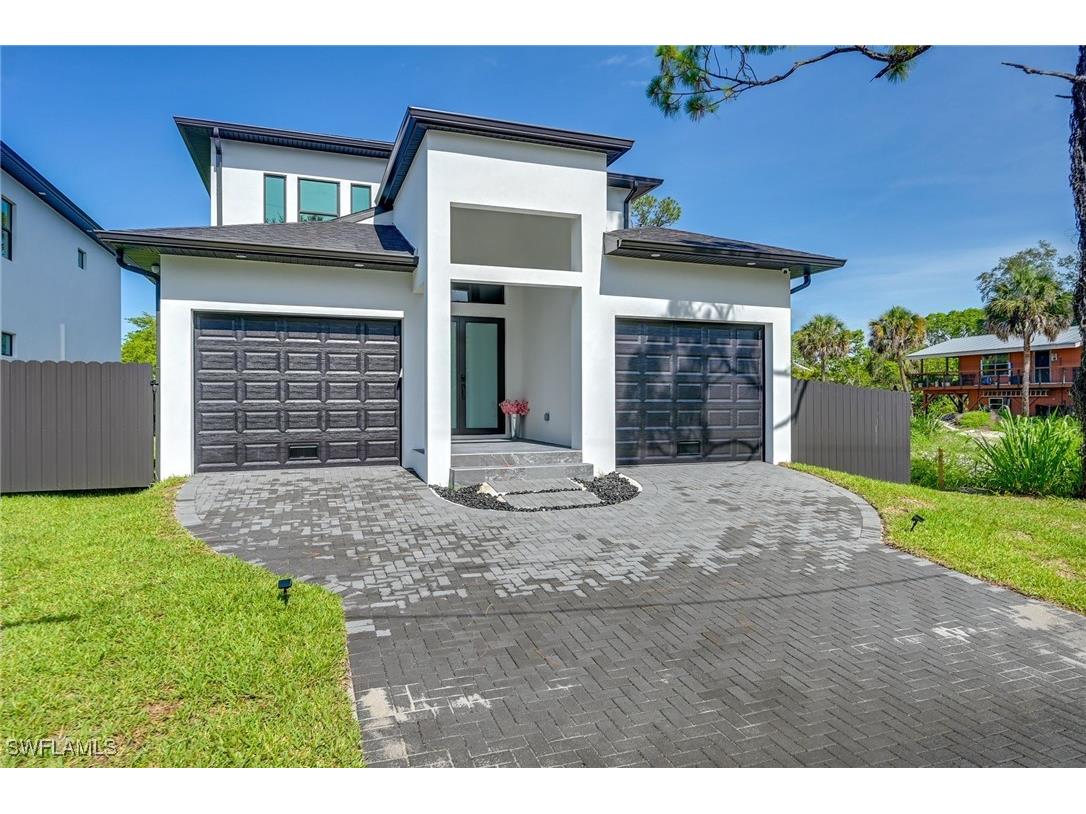 3384 Canal Street Naples FL 34112 225049692 image1