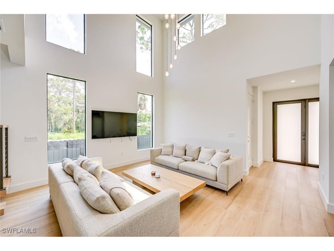 3384 Canal Street Naples FL 34112 225049692 image5